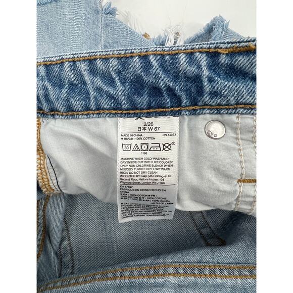 GAP Vintage Cut Off Denim Shorts Light Wash Frayed Hem Size 2/26 - Picture 4 of 6